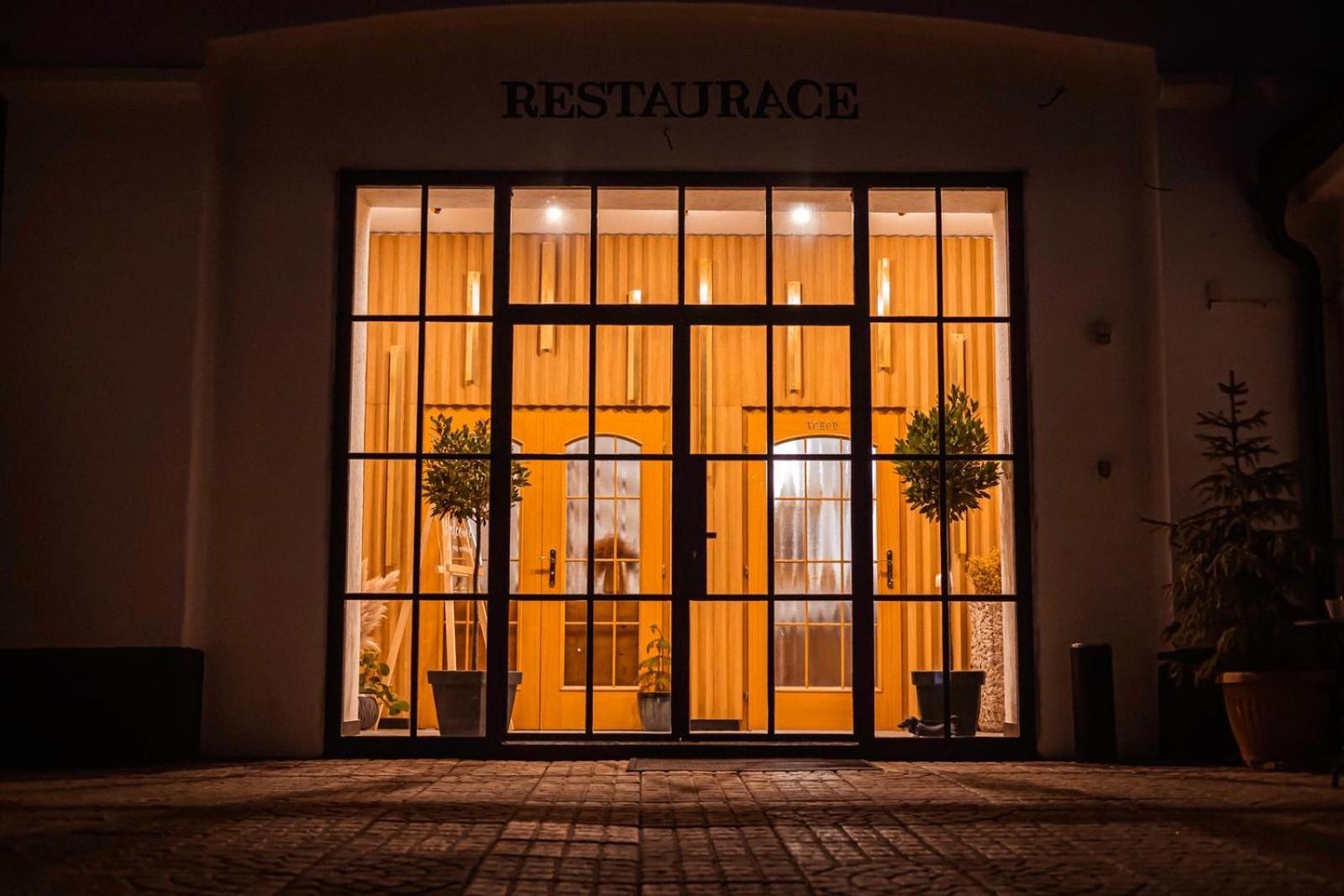 Golden Golem Hotel & Spa Prague Exterior photo
