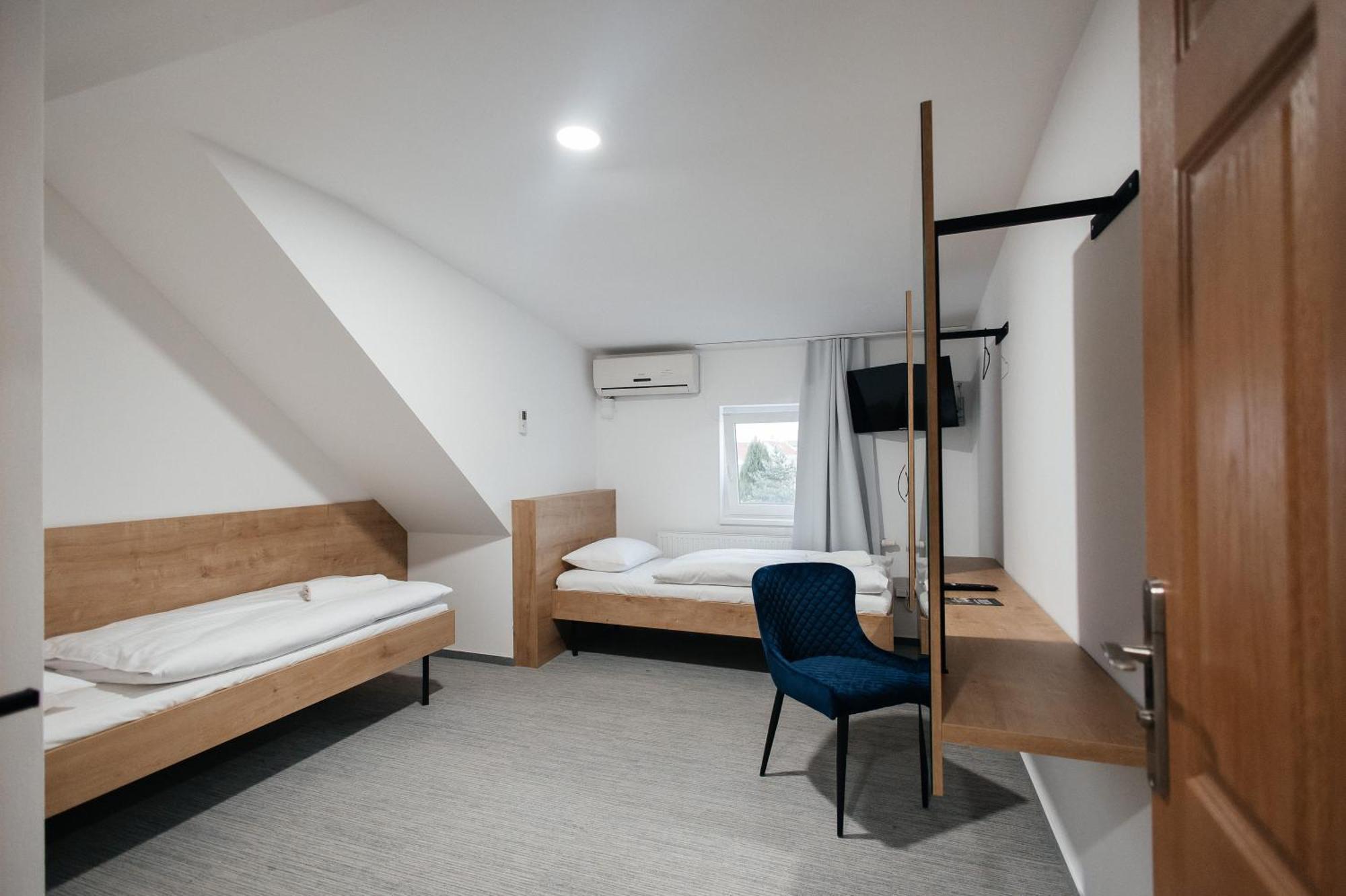 Golden Golem Hotel & Spa Prague Exterior photo