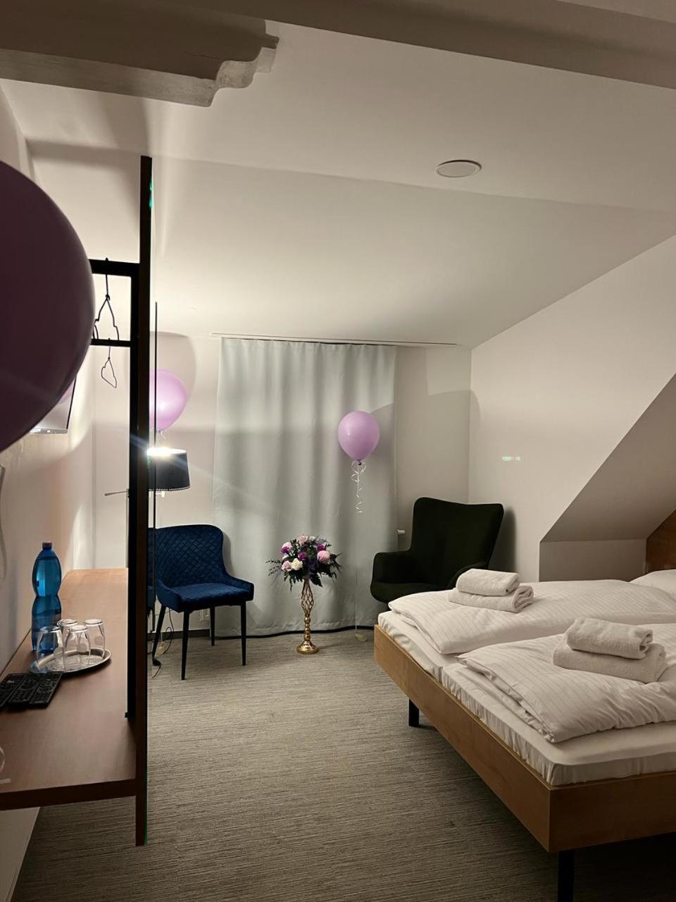 Golden Golem Hotel & Spa Prague Exterior photo